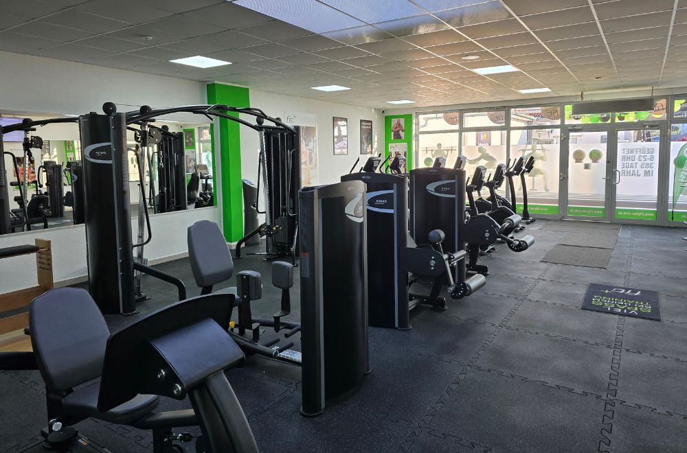 fitplus_Roehrmoos_-Geraetebereich